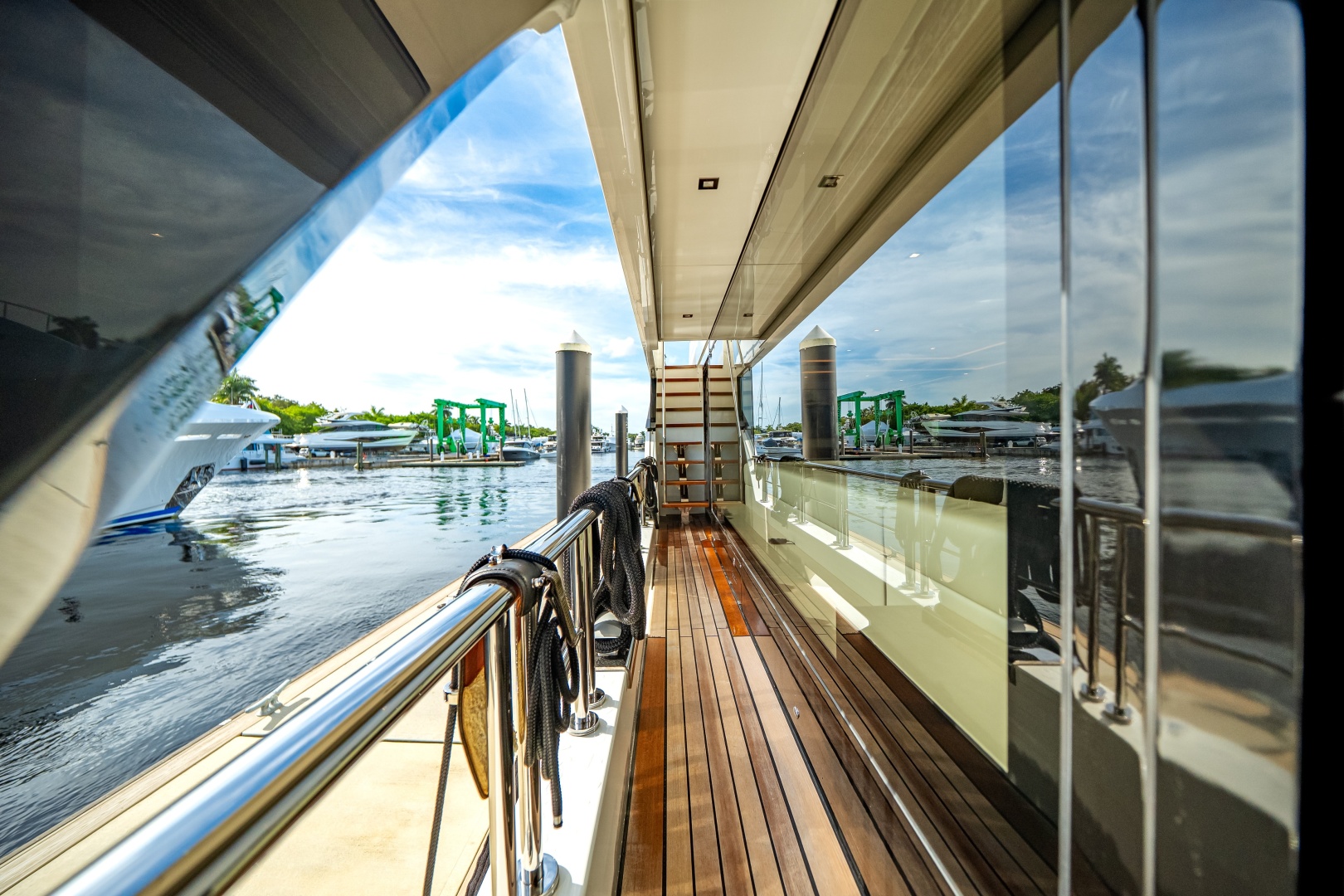 2024 Ocean Alexander 30R