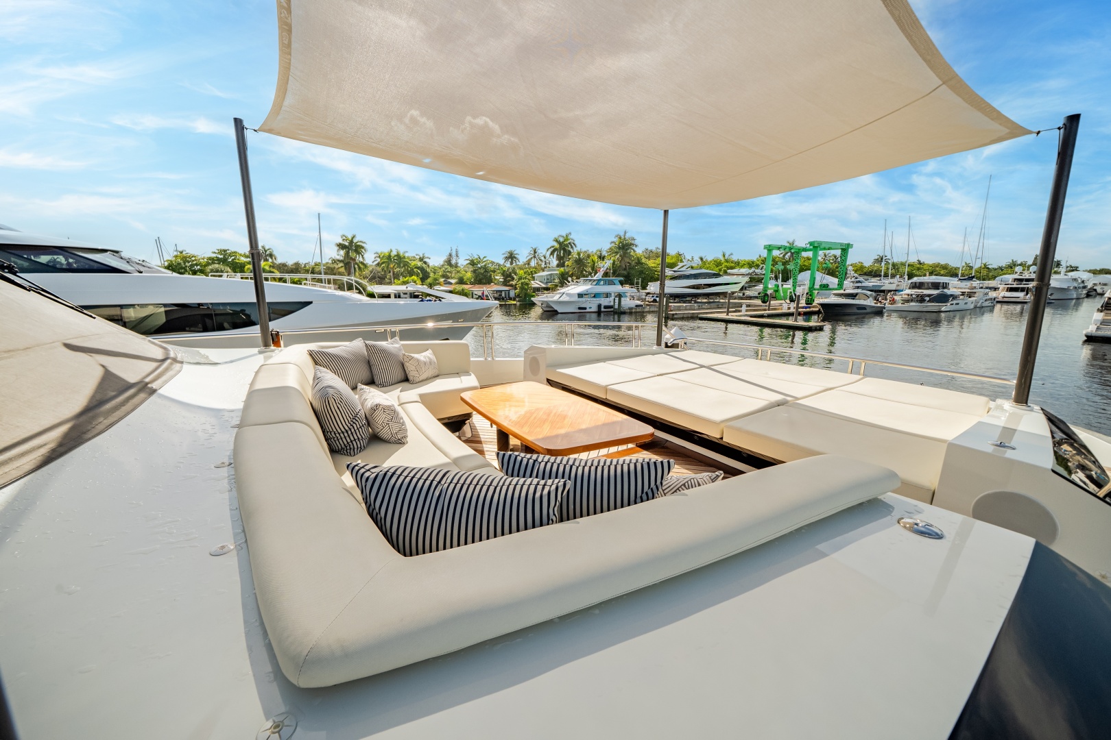 2024 Ocean Alexander 30R
