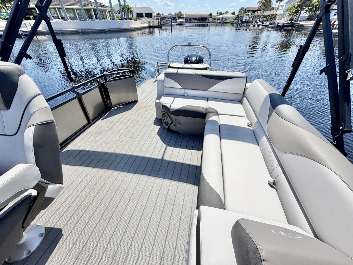 23ft Avalon Yacht For Sale