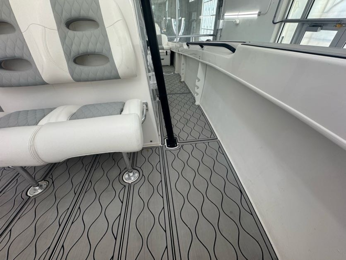 25ft Twin Vee Yacht For Sale