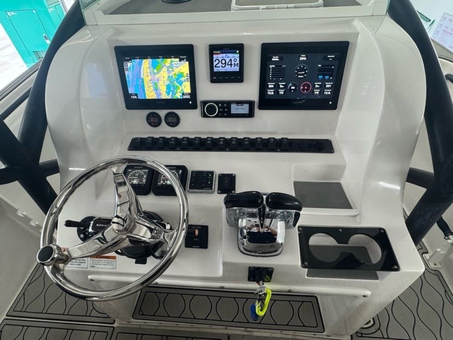 25ft Twin Vee Yacht For Sale