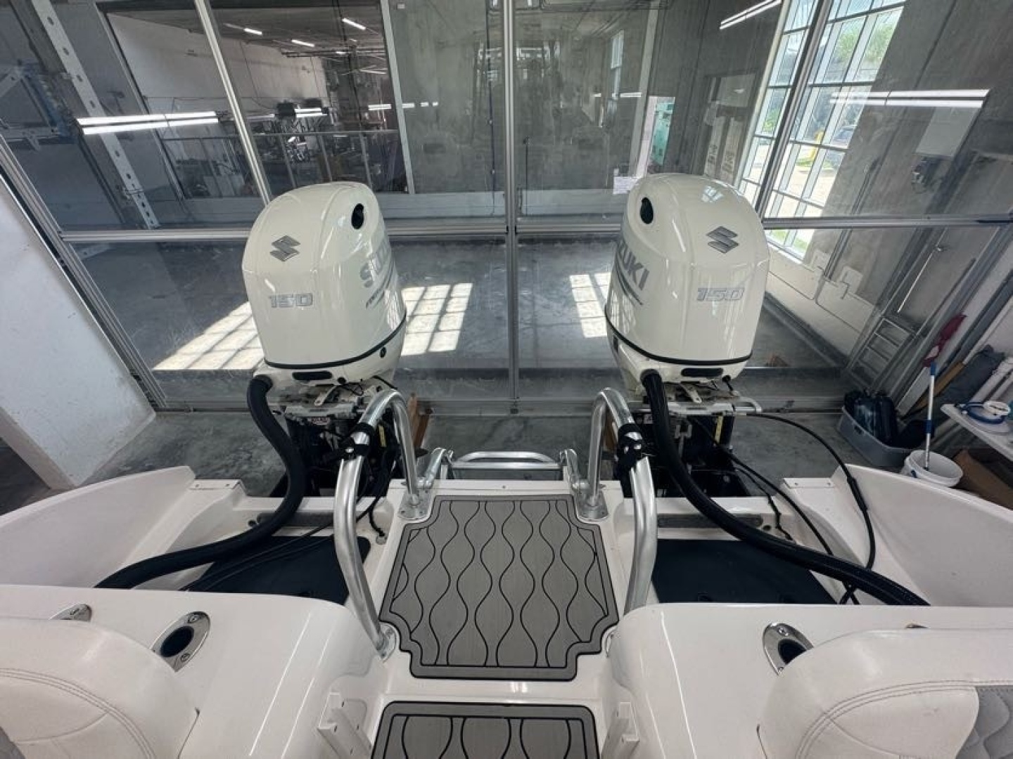 25ft Twin Vee Yacht For Sale