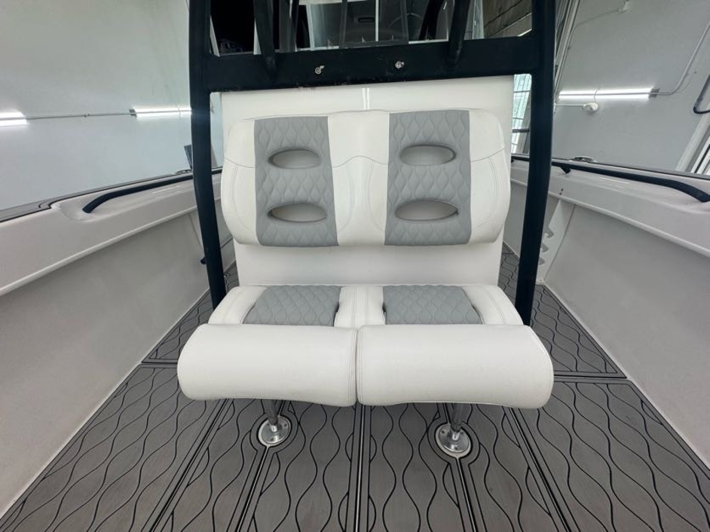 25ft Twin Vee Yacht For Sale