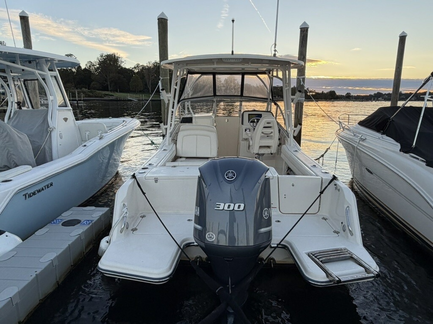 23ft Grady White Yacht For Sale