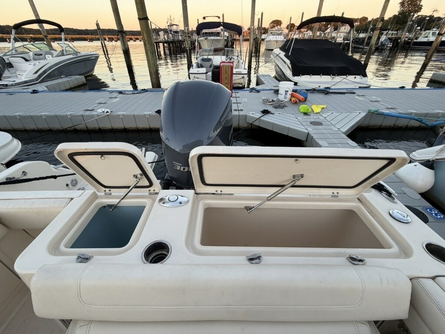 23ft Grady White Yacht For Sale