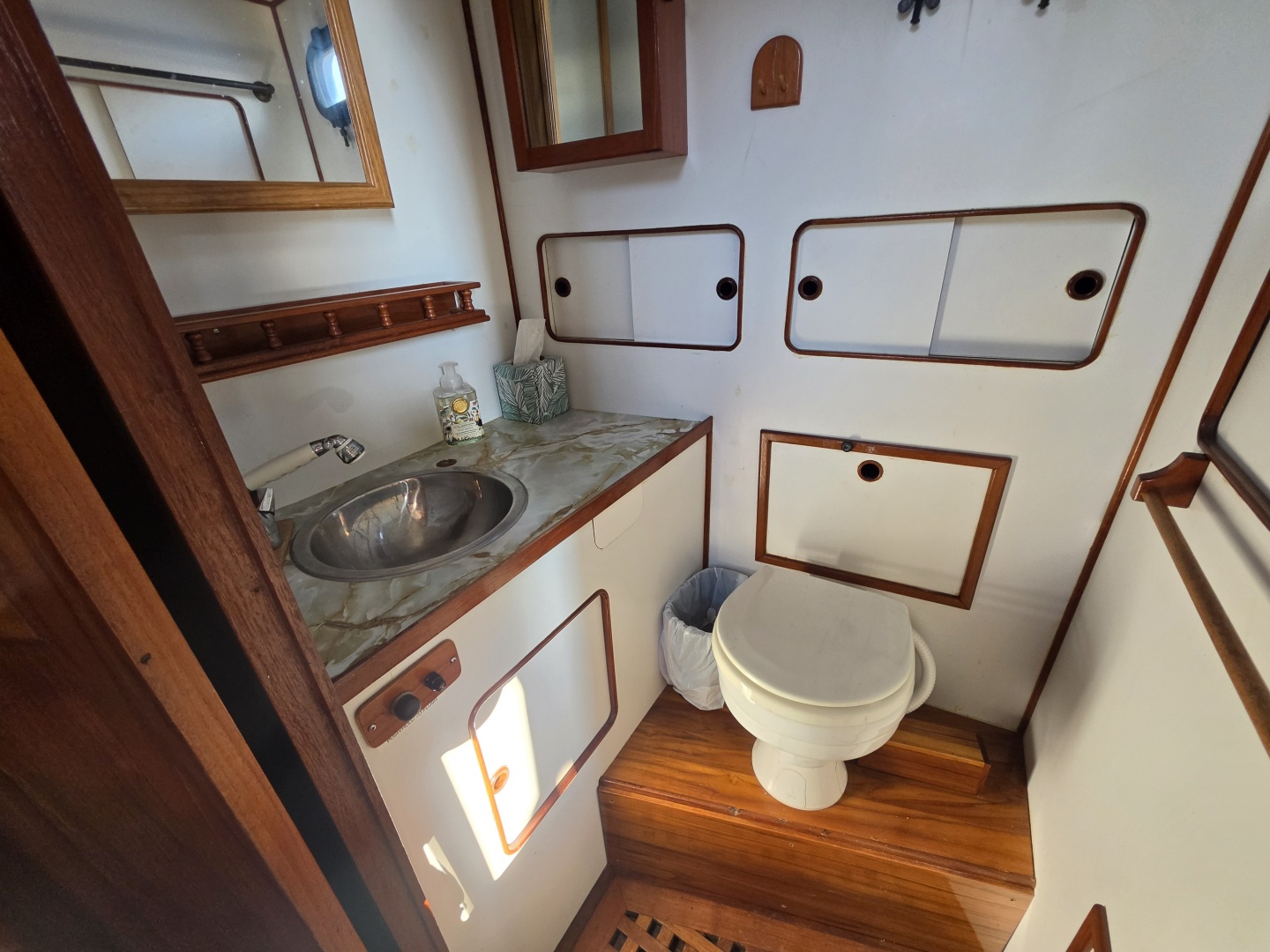 43ft Albin Yacht For Sale