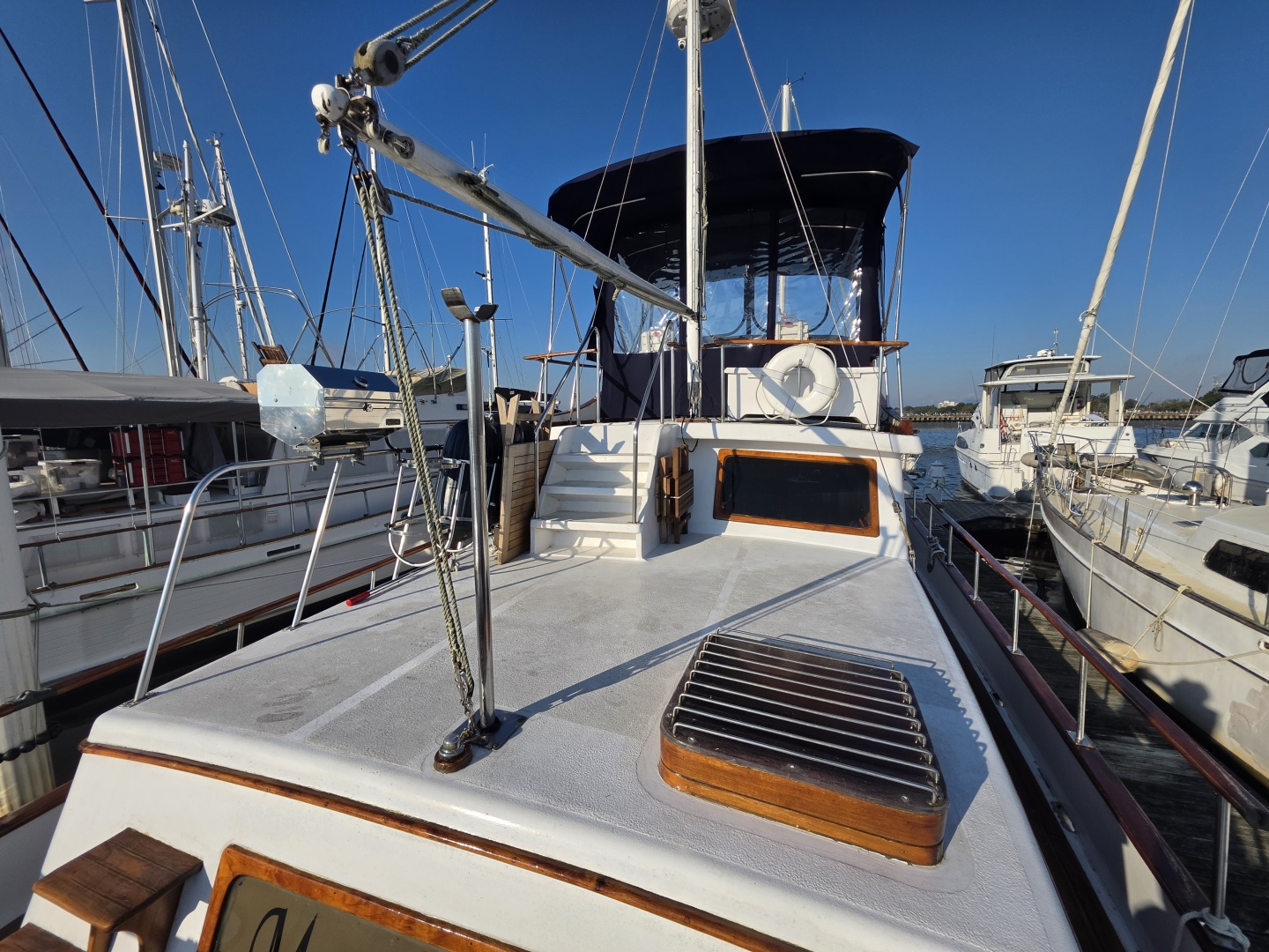 43ft Albin Yacht For Sale