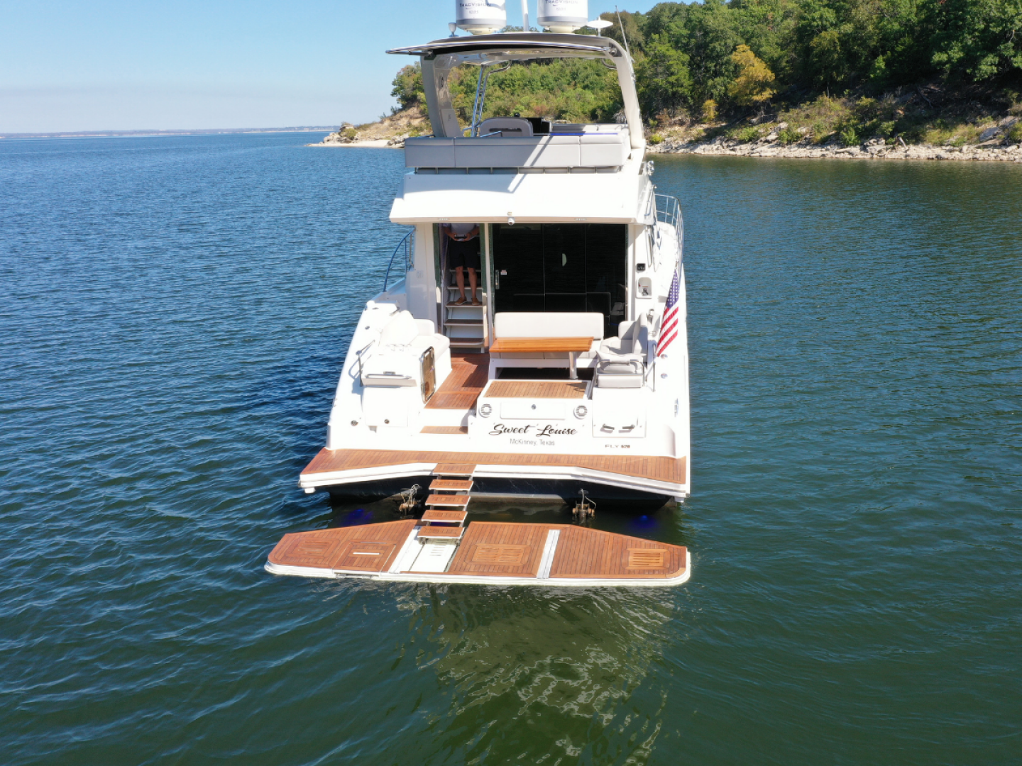 2018 Sea Ray FLY 520