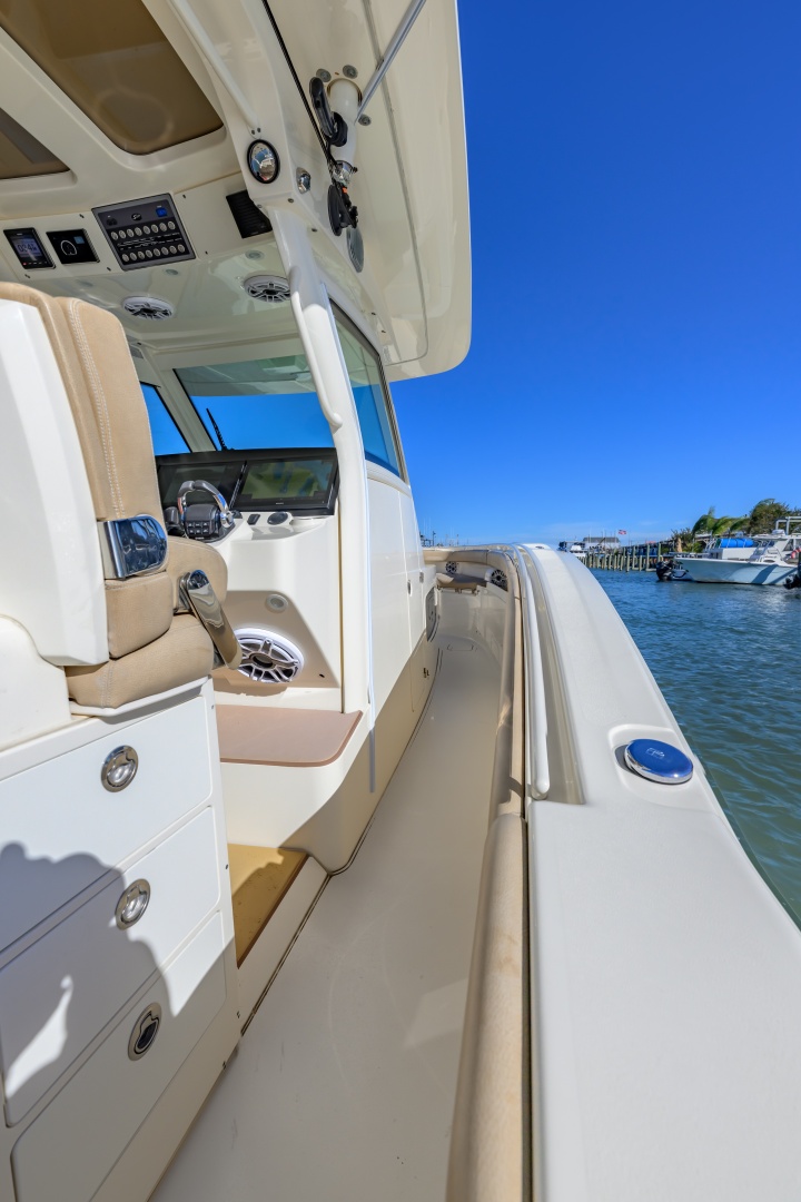 2018 Scout 355 LXF