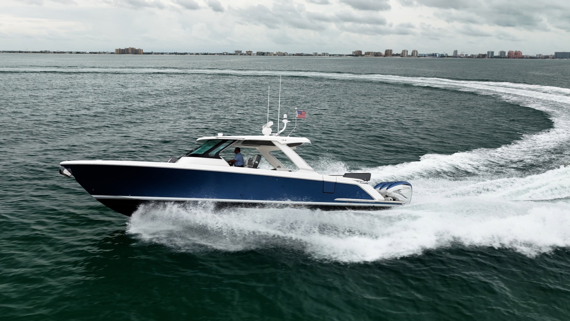 2021 Tiara Sport 43 LS