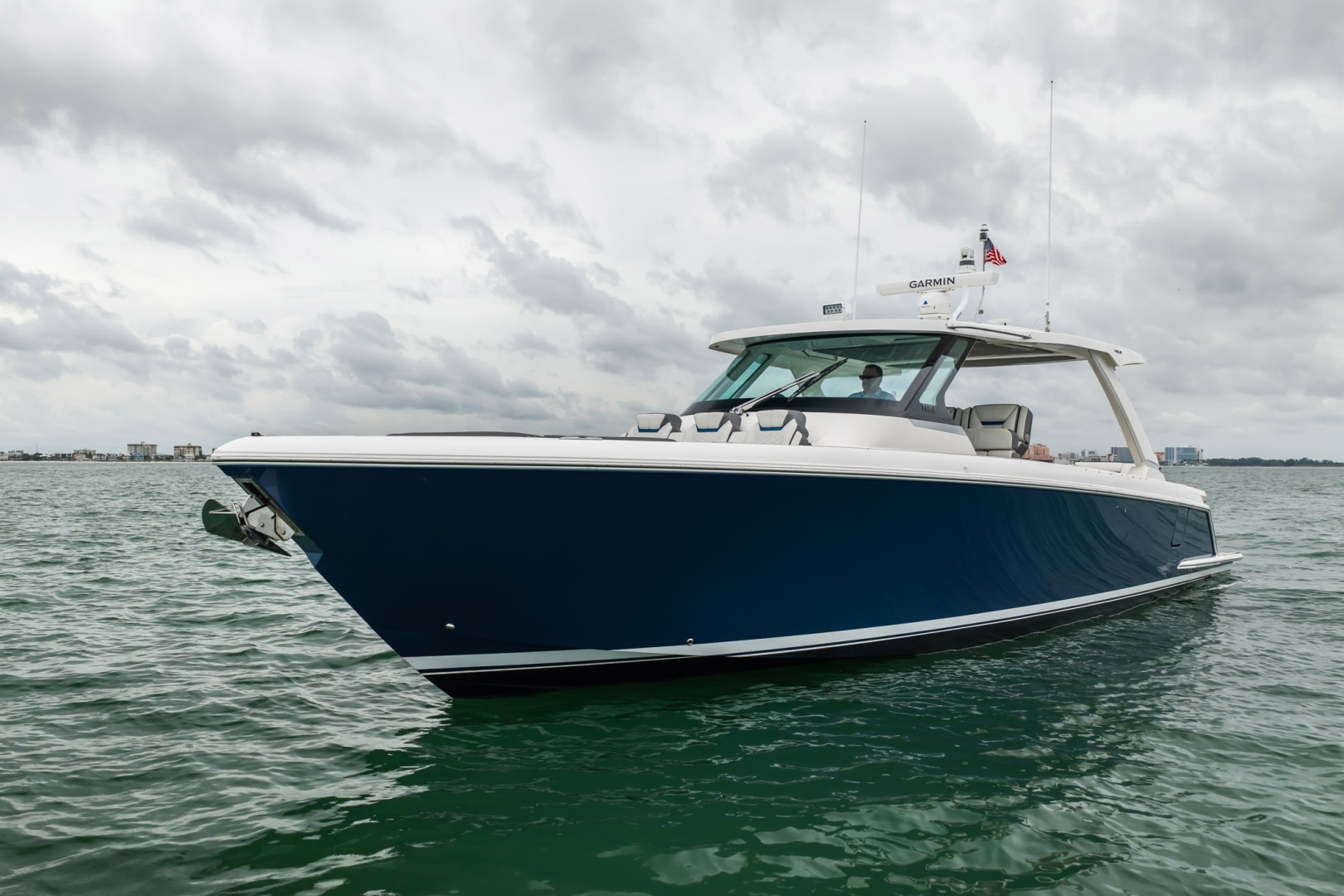 2021 Tiara Sport 43 LS