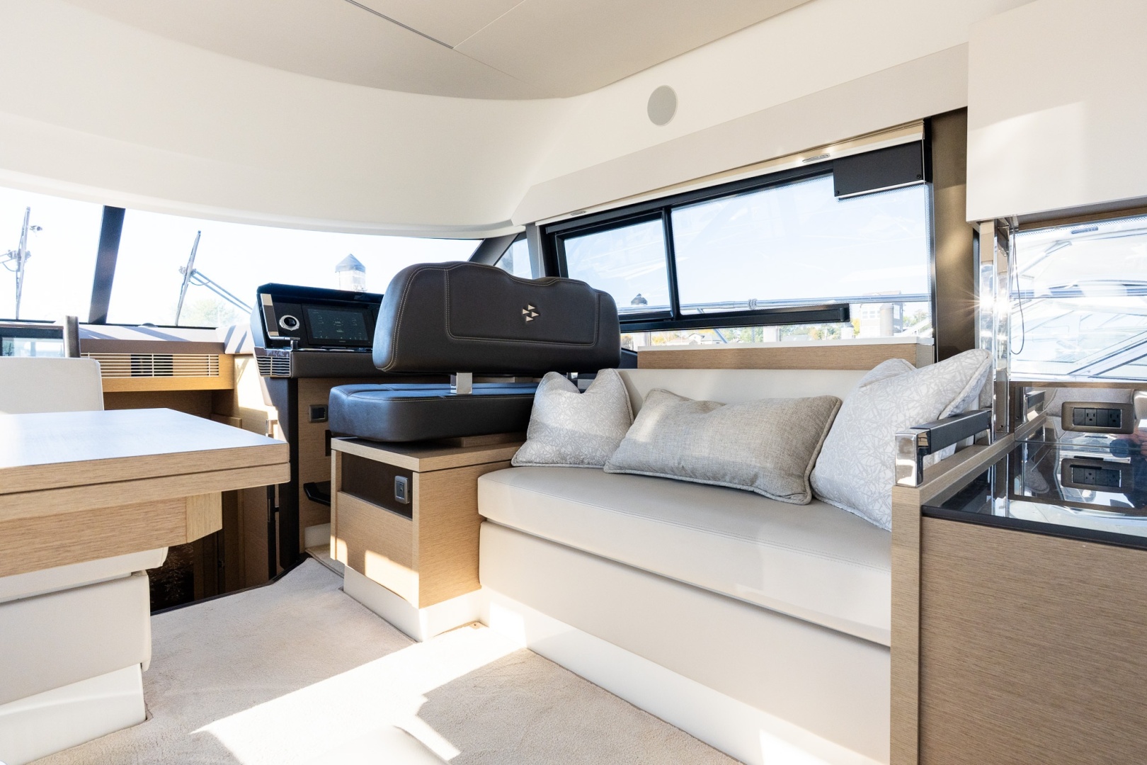 Knot Responsible 46ft Prestige Yacht For Sale