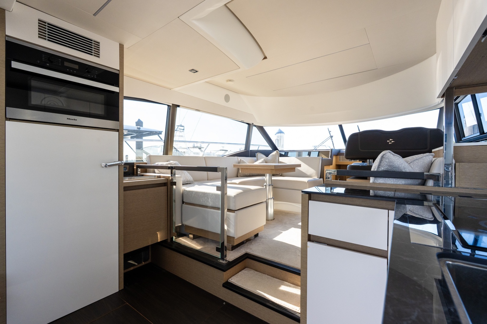 2022 Prestige 460