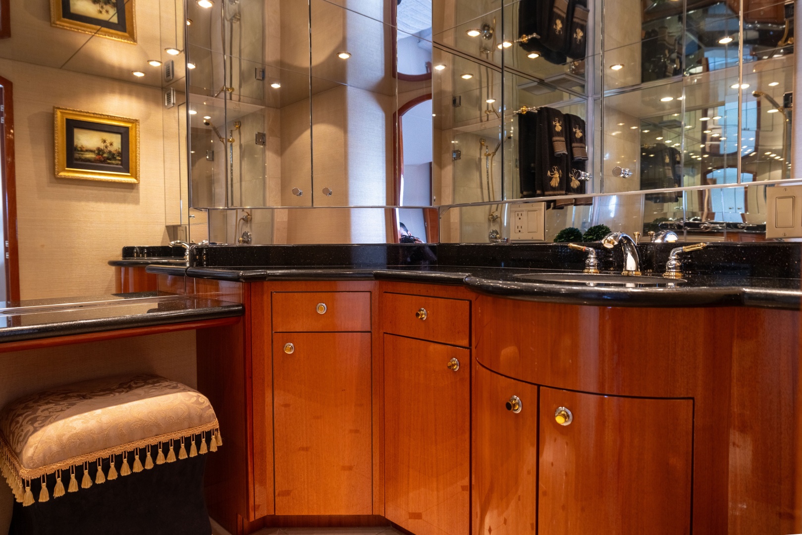 OUTRAGEOUS 80ft Hatteras Yacht For Sale