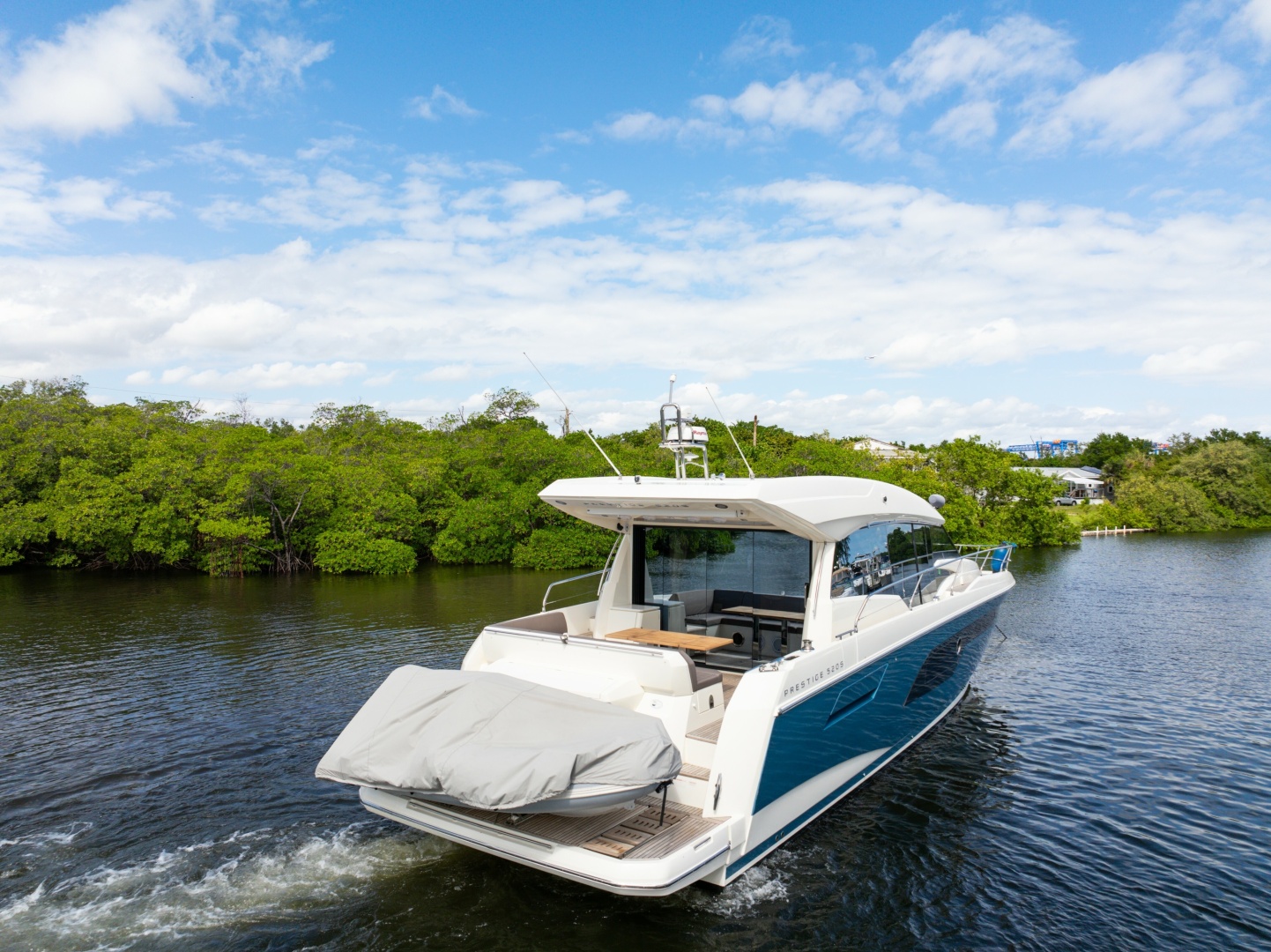 2019 Prestige 520S