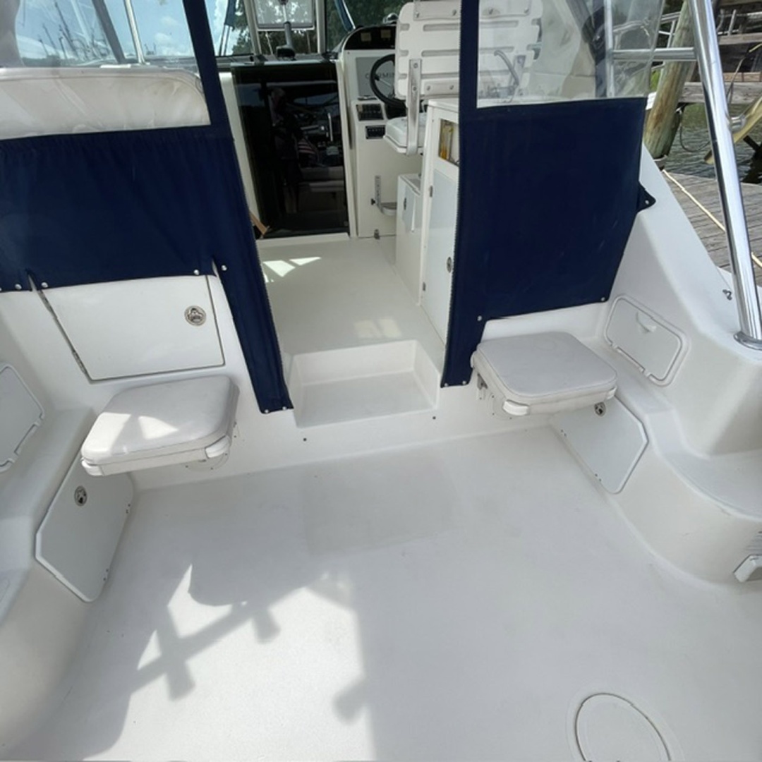 33ft Pursuit Yacht For Sale