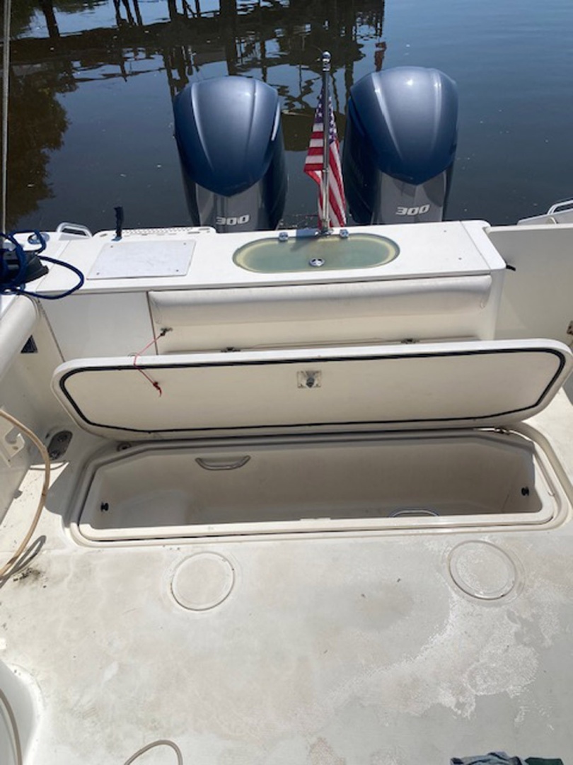 33ft Pursuit Yacht For Sale