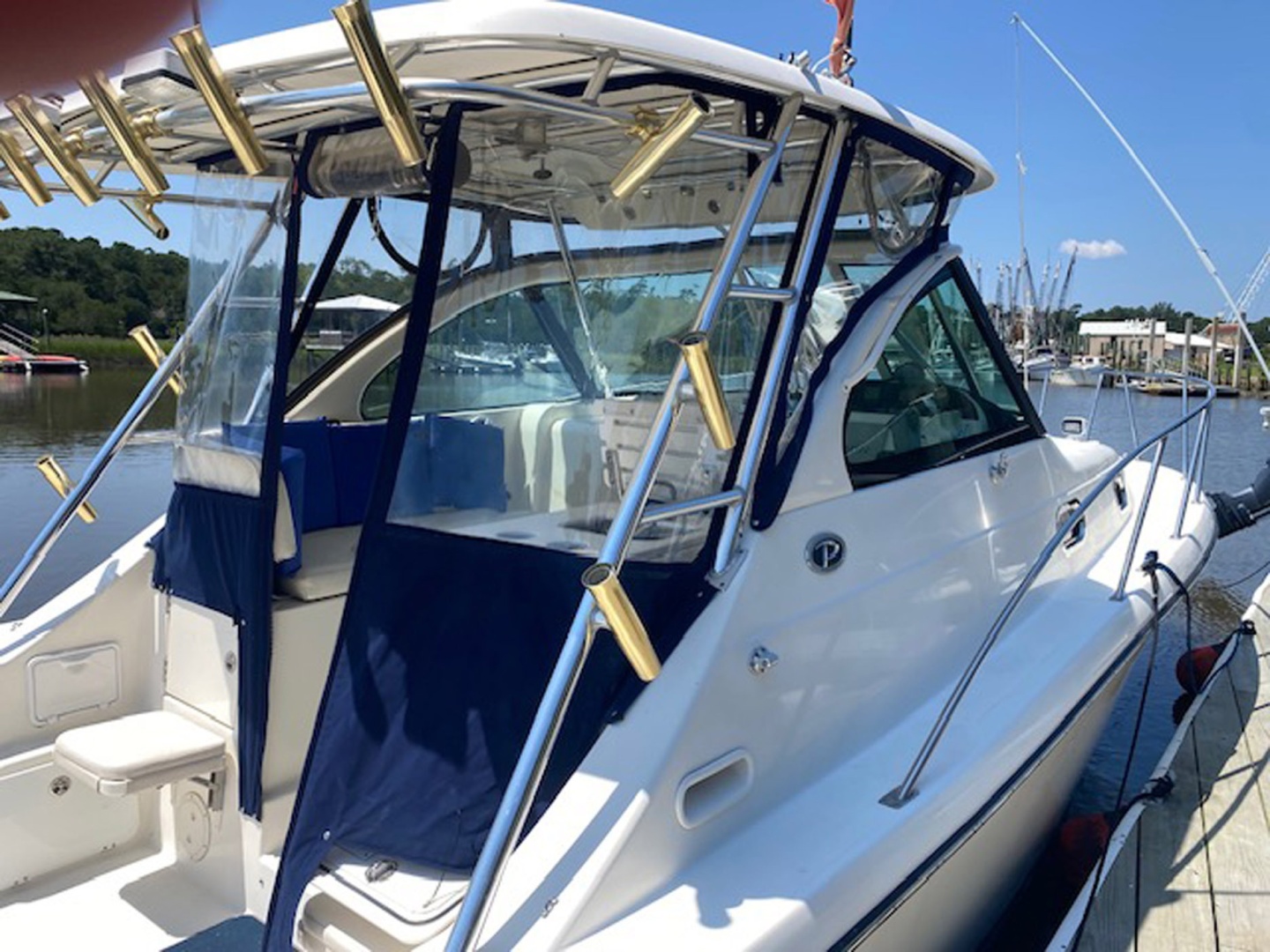 33ft Pursuit Yacht For Sale