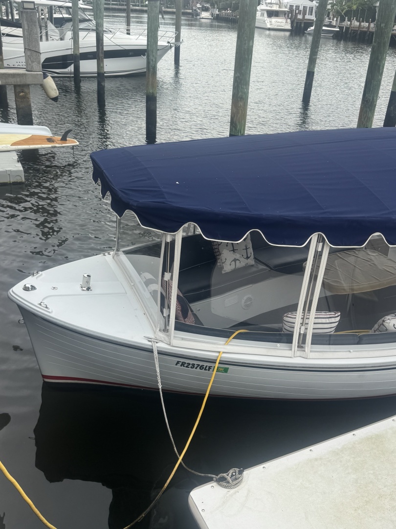 22ft Duffy Yacht For Sale