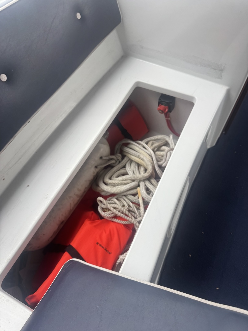 22ft Duffy Yacht For Sale