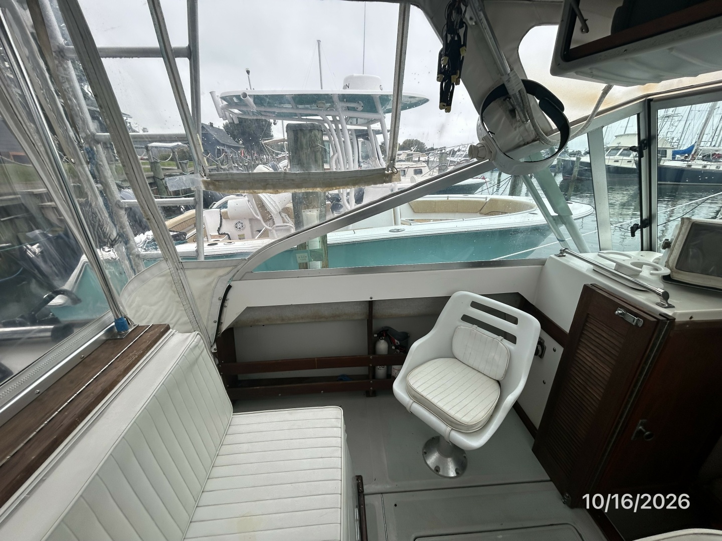 26' Shamrock helm port