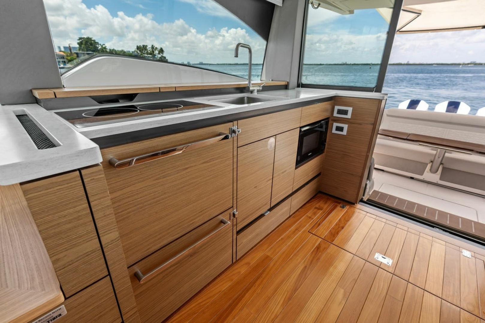 2024 Tiara Yachts 48 LE