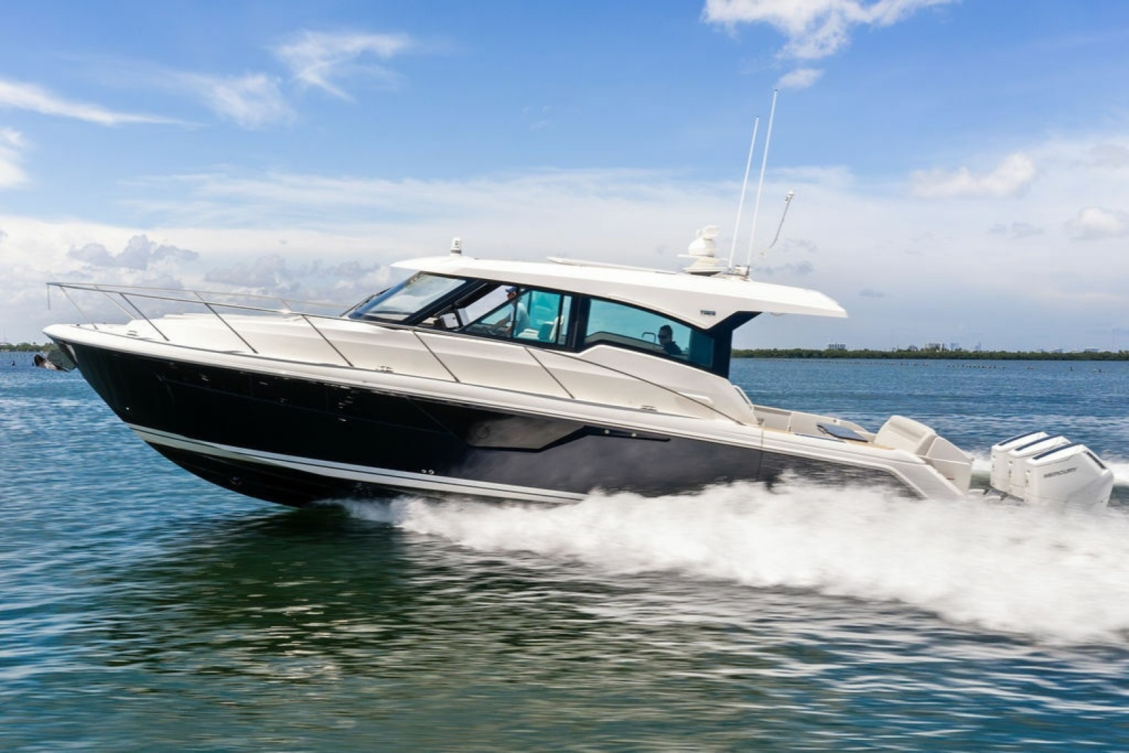 2024 Tiara Yachts 48 LE