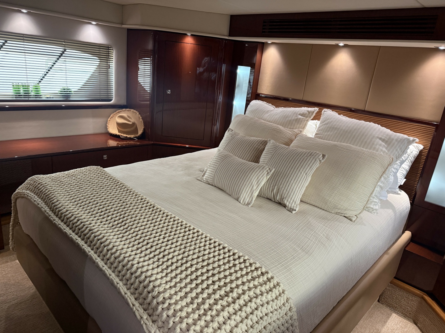 58ft Sea Ray Yacht For Sale