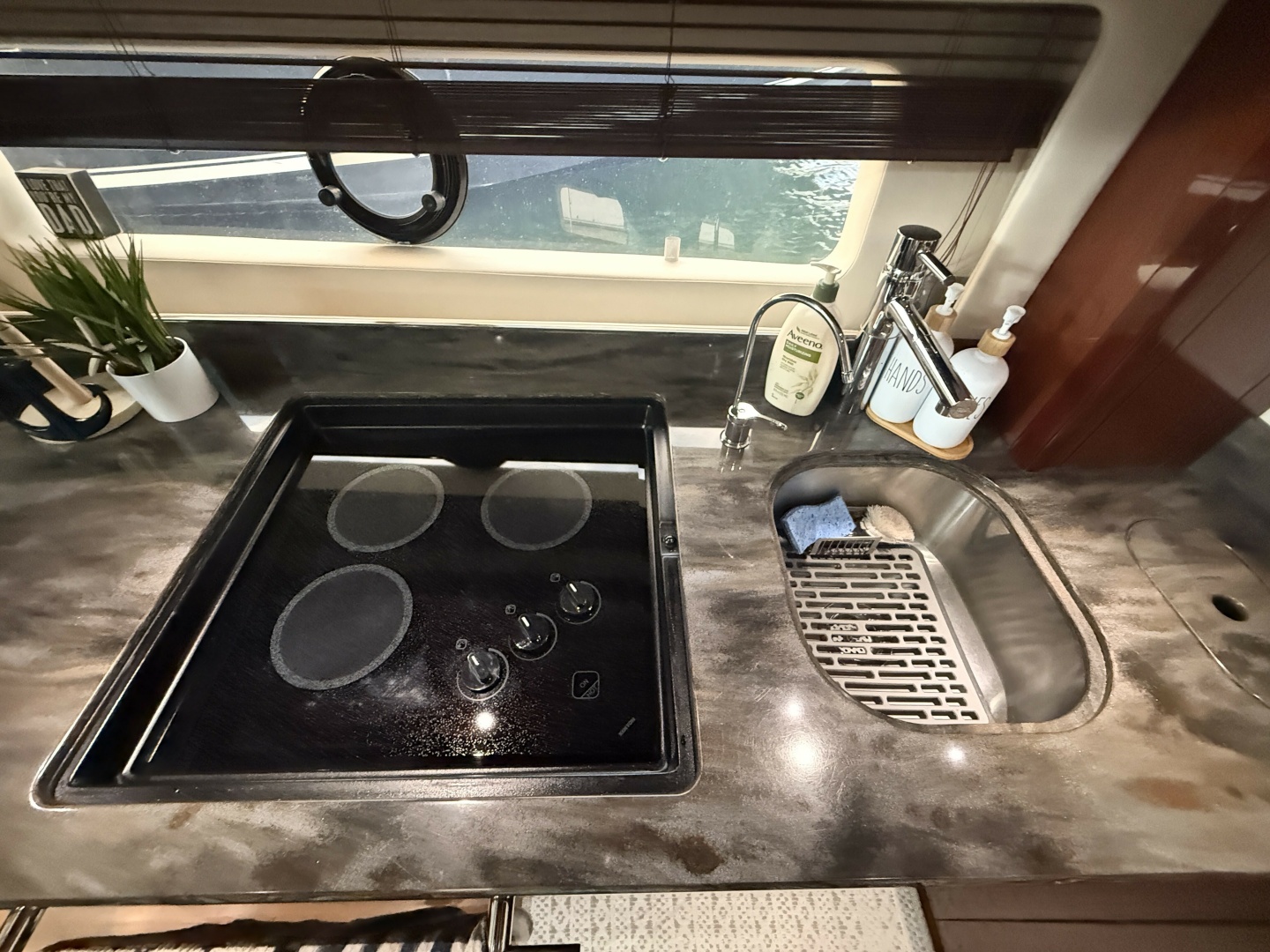 2013 Sea Ray 580 Sundancer