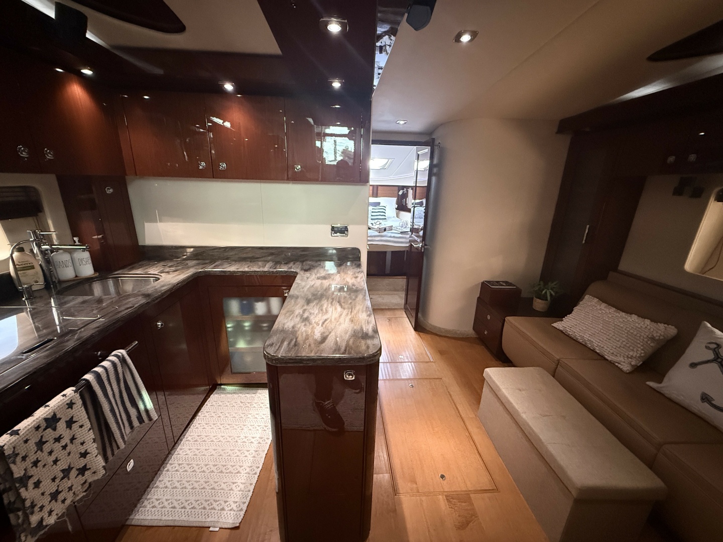 58ft Sea Ray Yacht For Sale