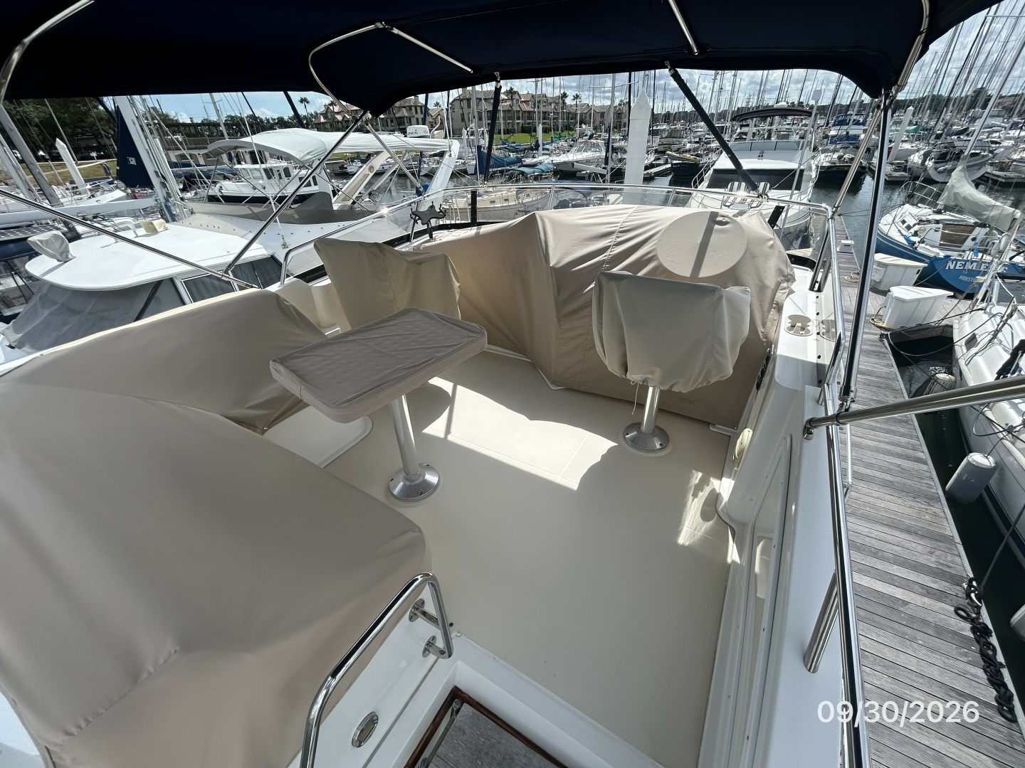 42' Sabre flybridge covered