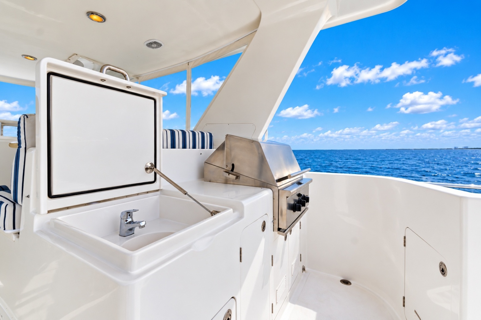 NAMY 65ft Outer Reef Yachts Yacht For Sale NAMY 65ft Outer Reef Yachts Yacht For Sale