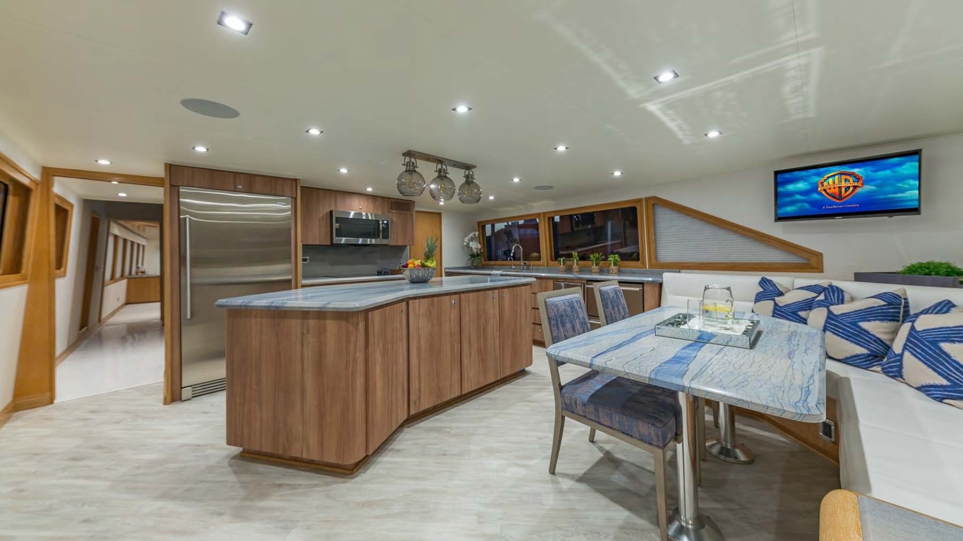 WINNING HAND 120ft Broward Yacht For Sale