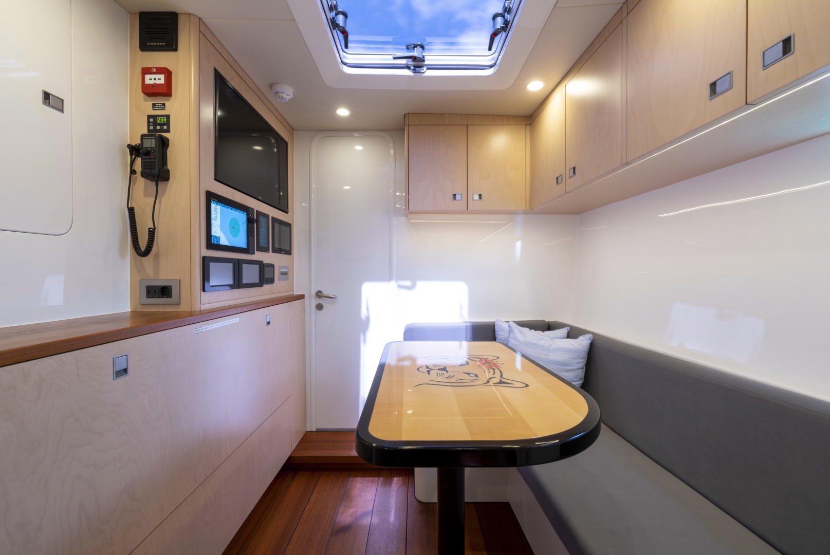 2010 Gunboat 