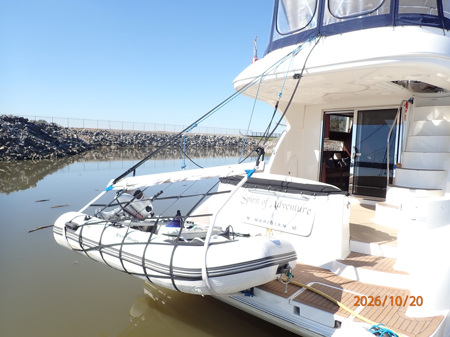 Meridian 441 tender davit system