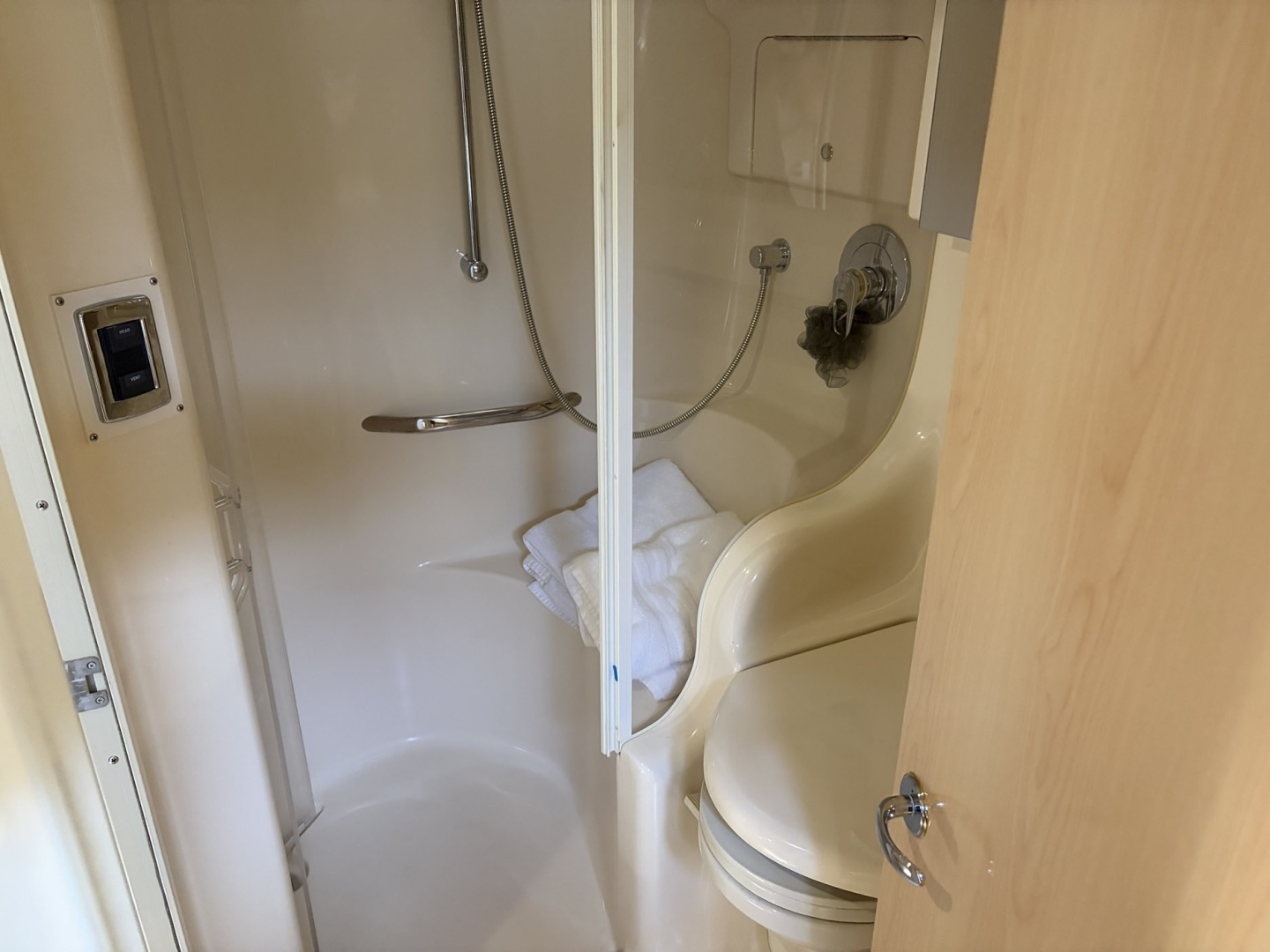 2003 Sea Ray 410 Sundancer