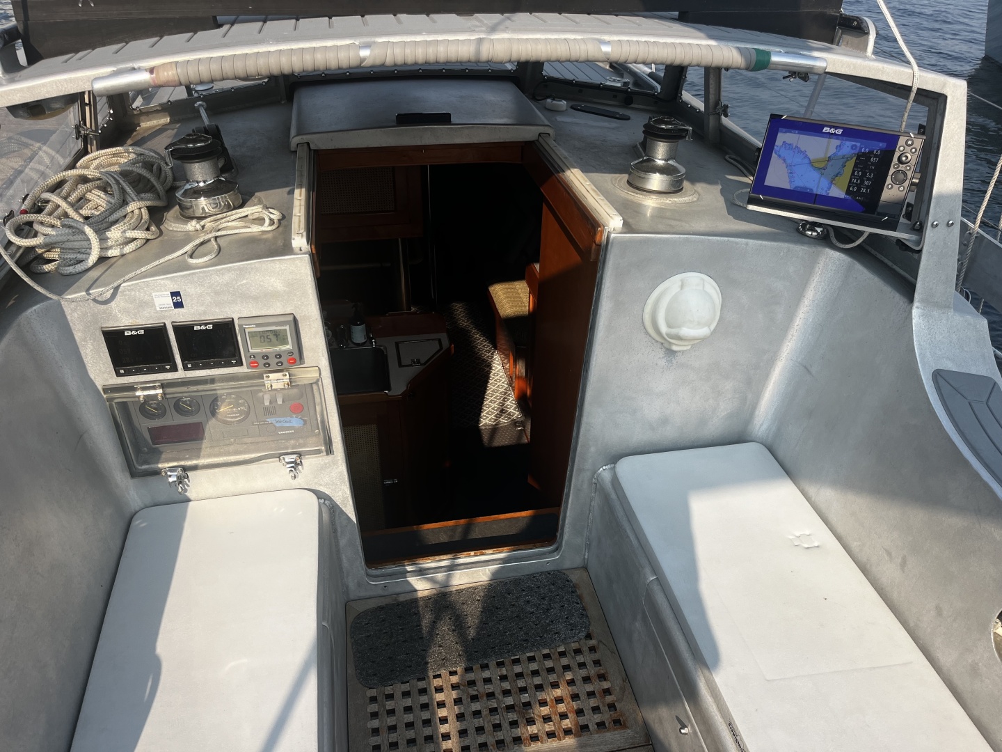 PATINA 35ft Brewer Yacht For Sale PATINA 35ft Brewer Yacht For Sale