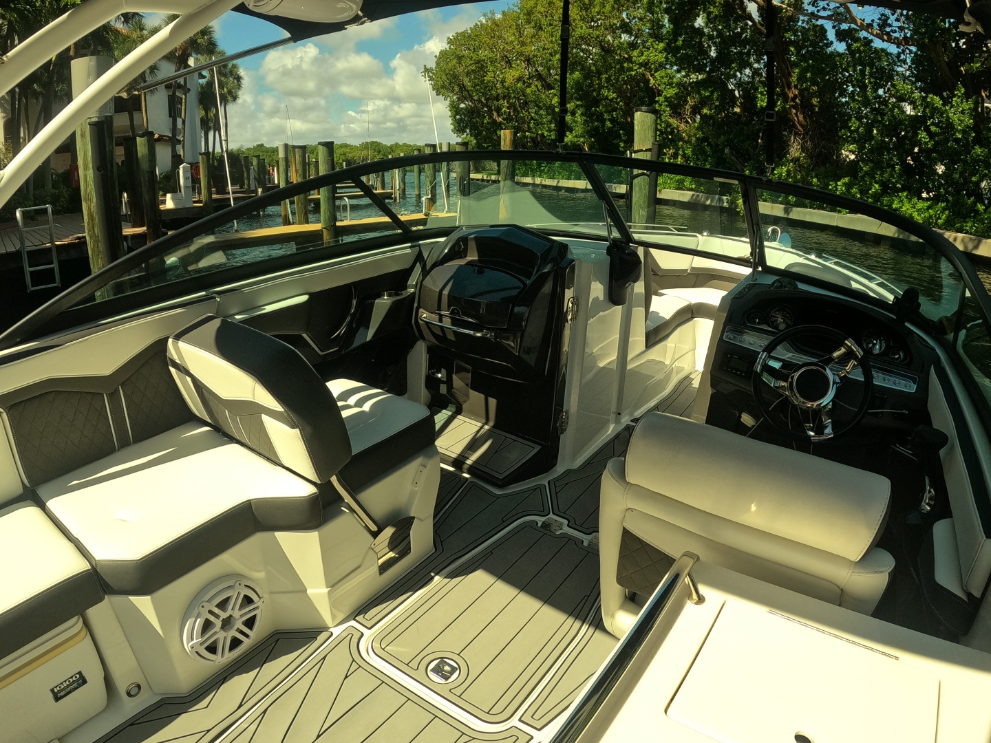 2022 Monterey 