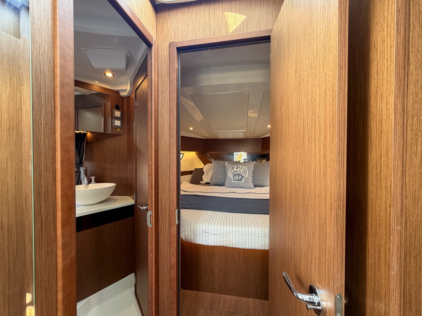 2024 Beneteau Antares 11 Coupe