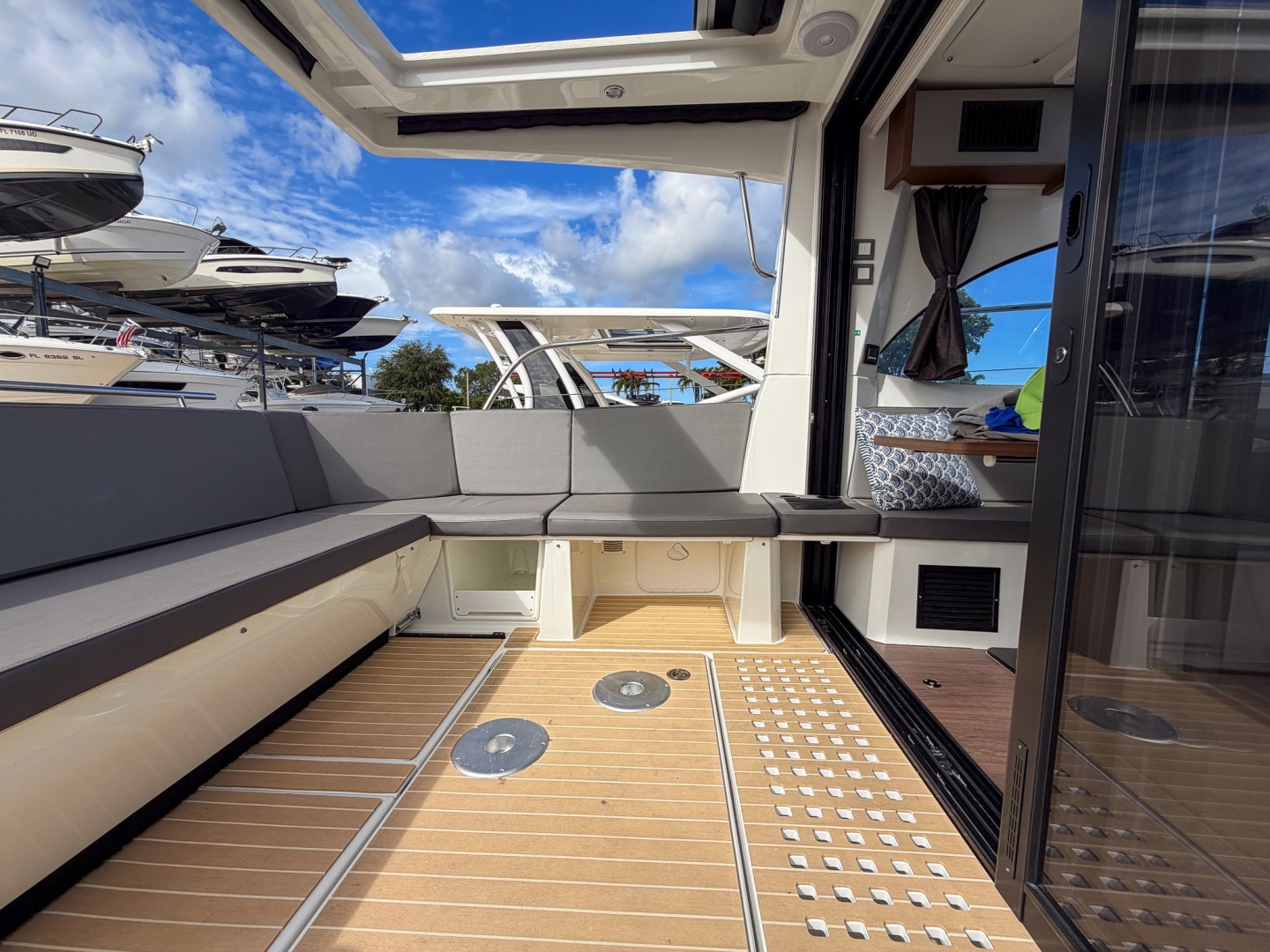 2024 Beneteau Antares 11 Coupe