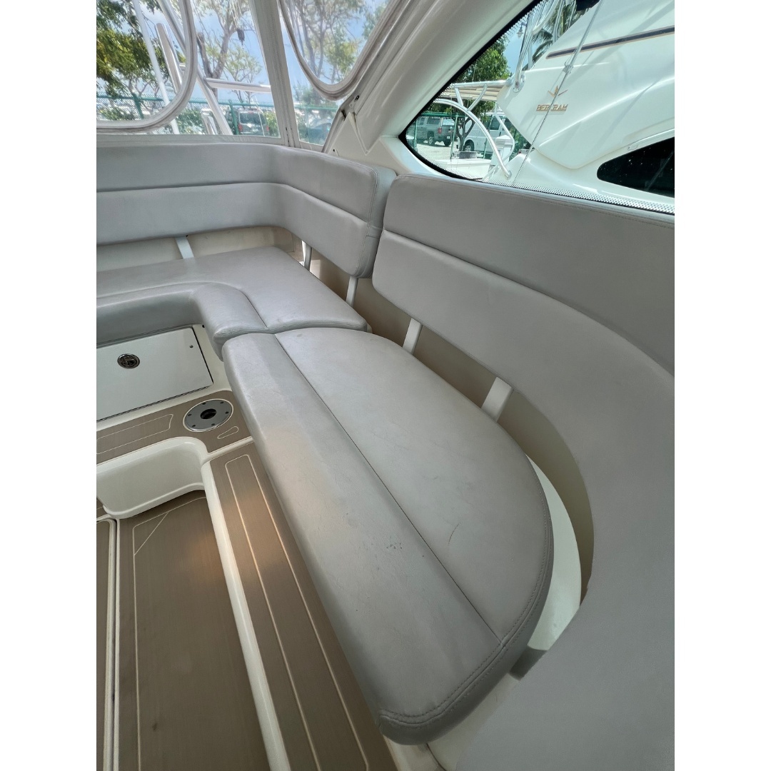 2006 Tiara Yachts 42 Express