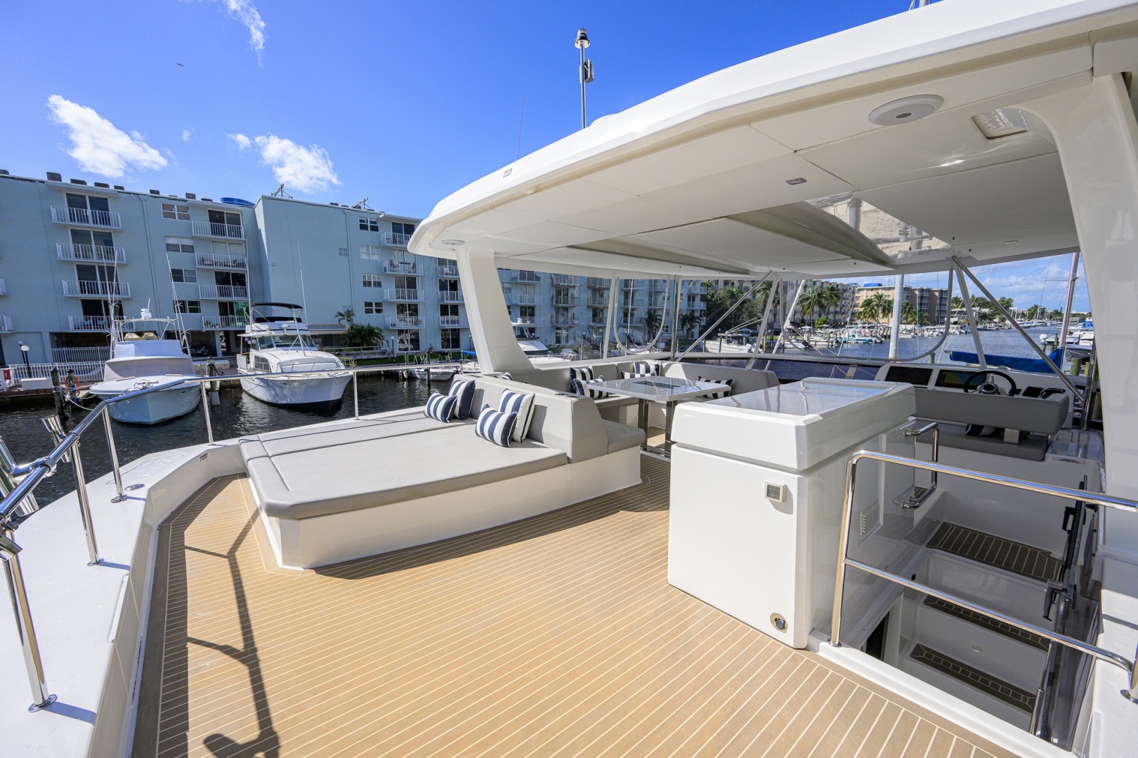 Flybridge