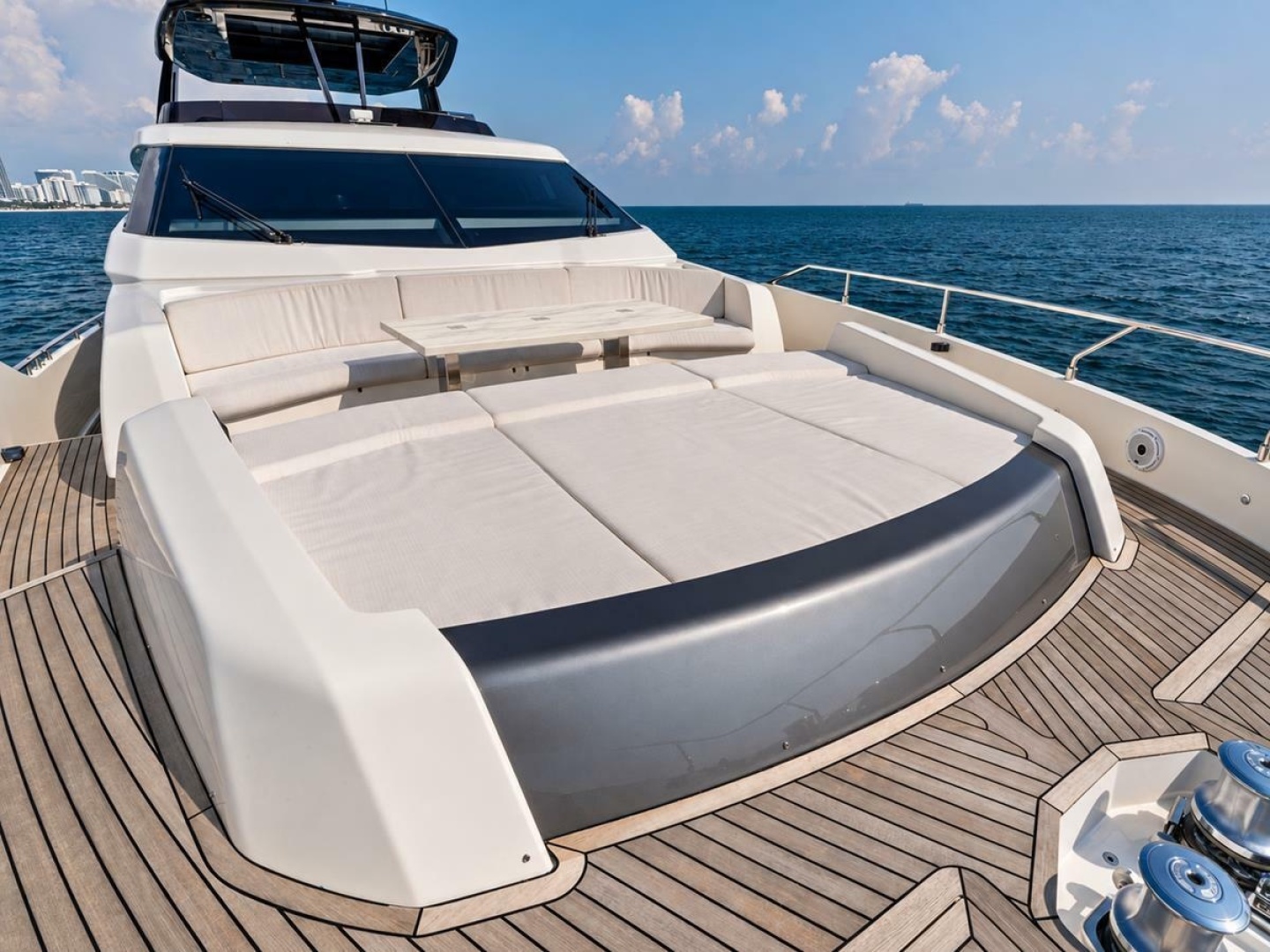 2022 Ferretti Yachts 850 Motoryacht