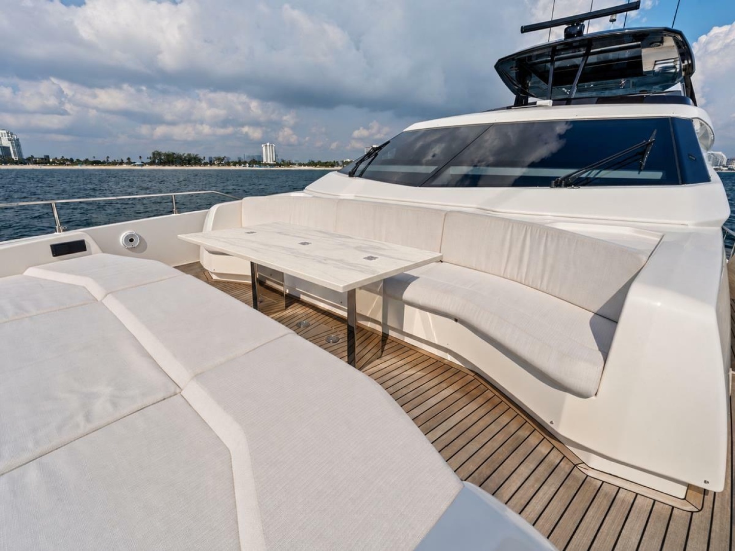 THE BRASS RING 85ft Ferretti Yachts Yacht For Sale