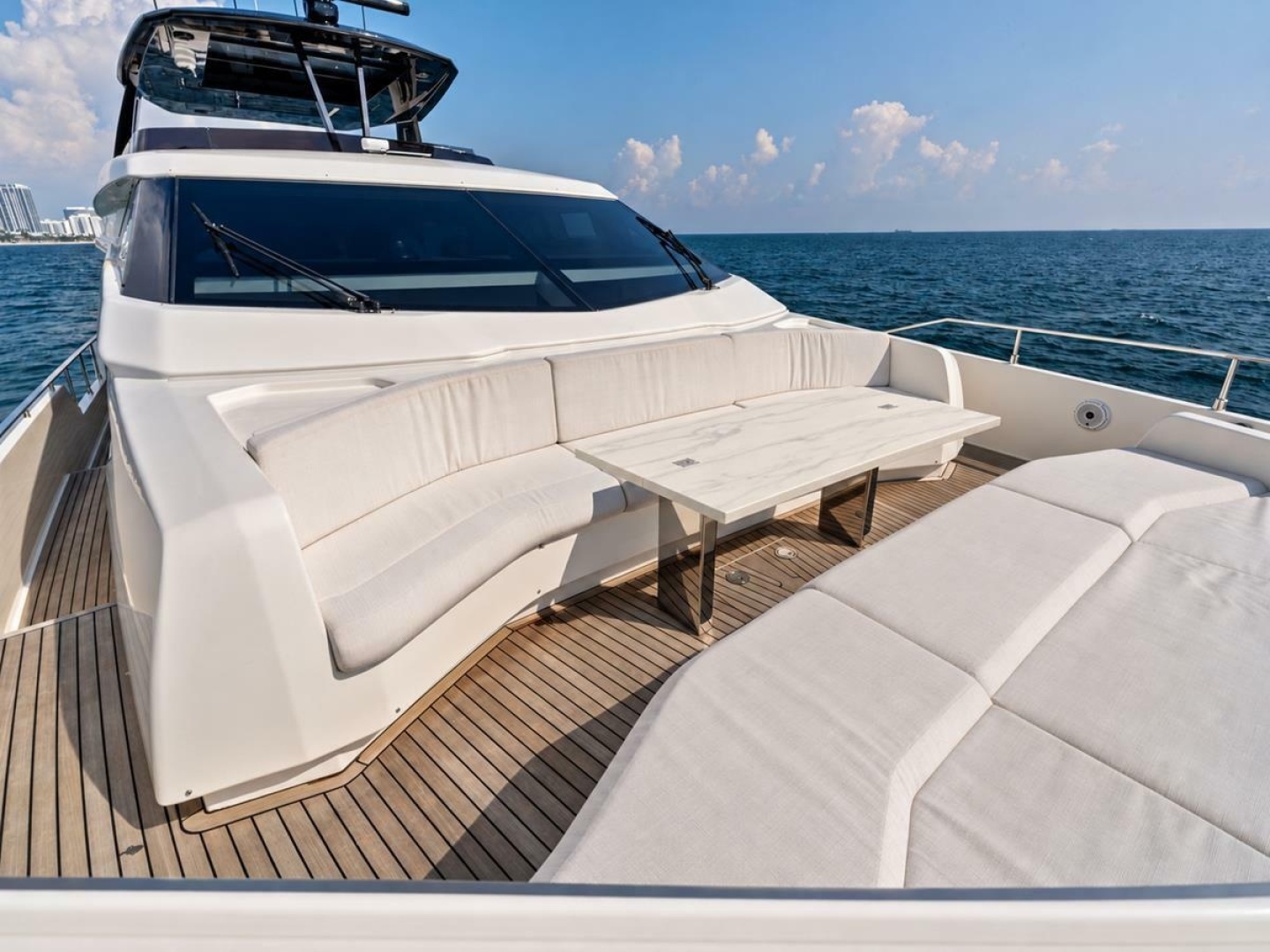 THE BRASS RING 85ft Ferretti Yachts Yacht For Sale