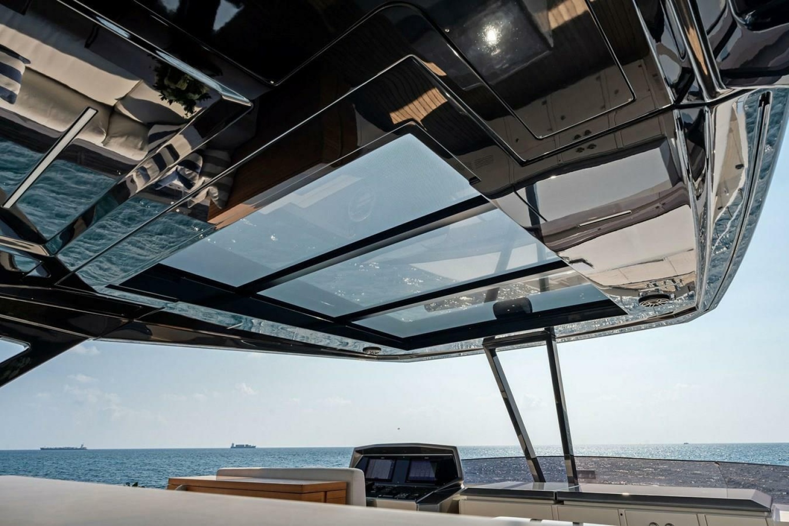 2022 Ferretti Yachts 850 Motoryacht