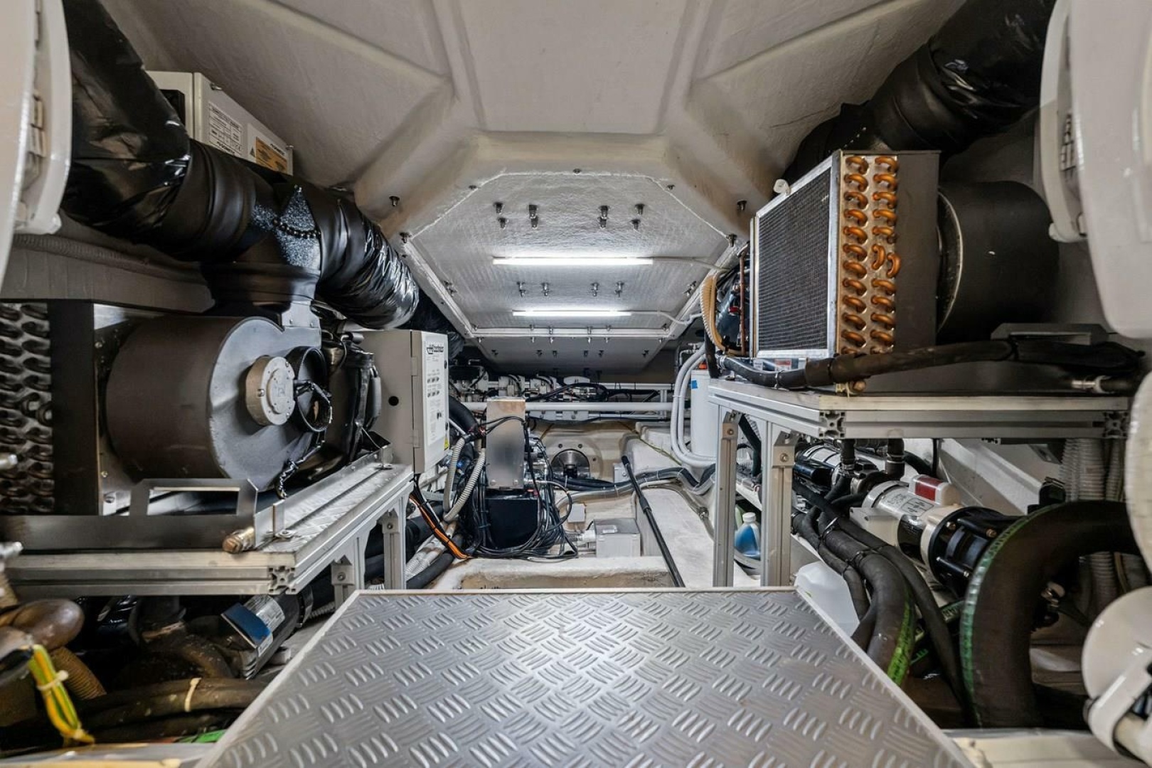 THE BRASS RING 85ft Ferretti Yachts Yacht For Sale