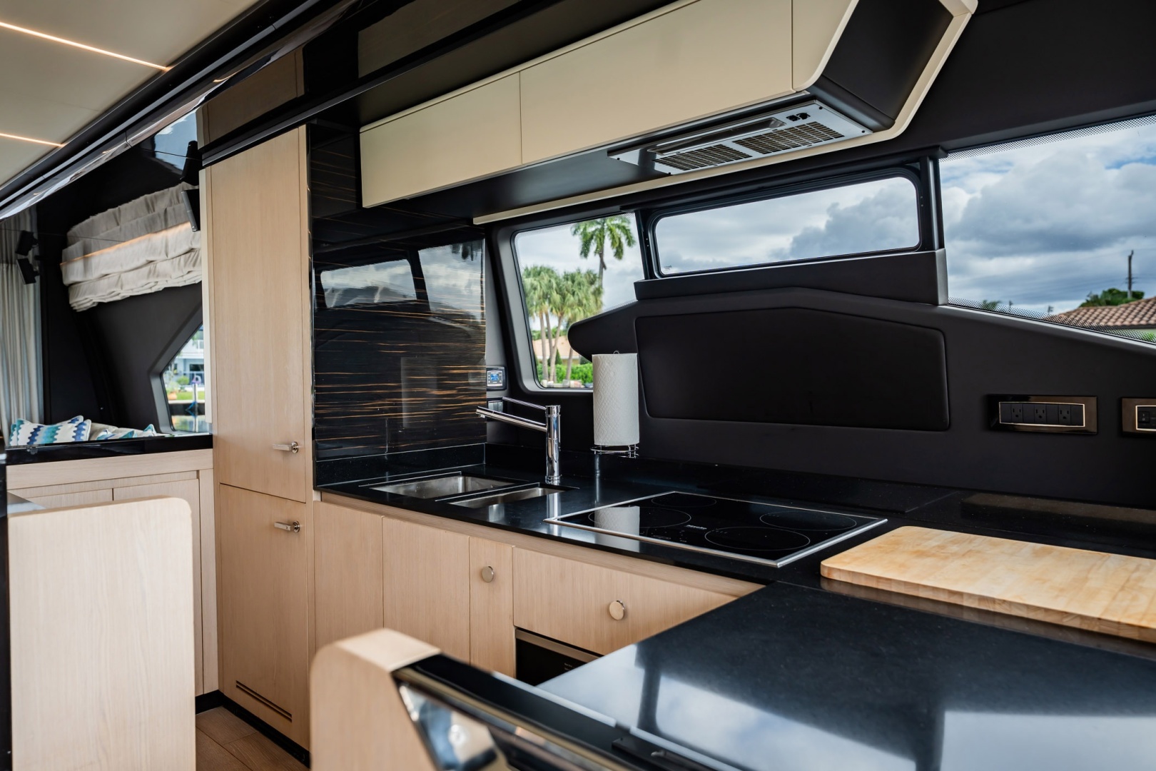 Ciao Bella 72ft Azimut Yacht For Sale
