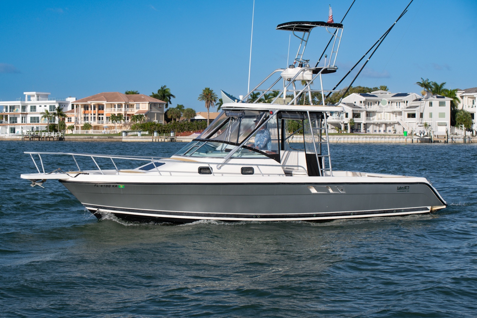 Island Girl 30ft Luhrs Yacht For Sale