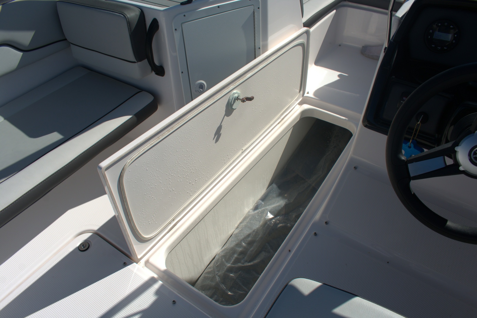 2025 Yamaha Boats AR190